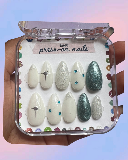 blue + white nails
