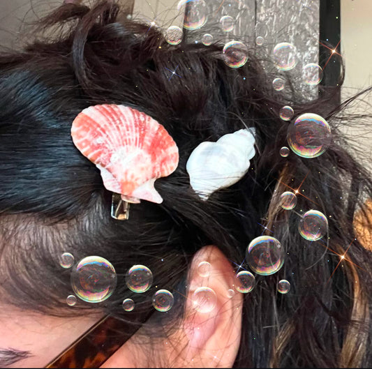 shell hairclip