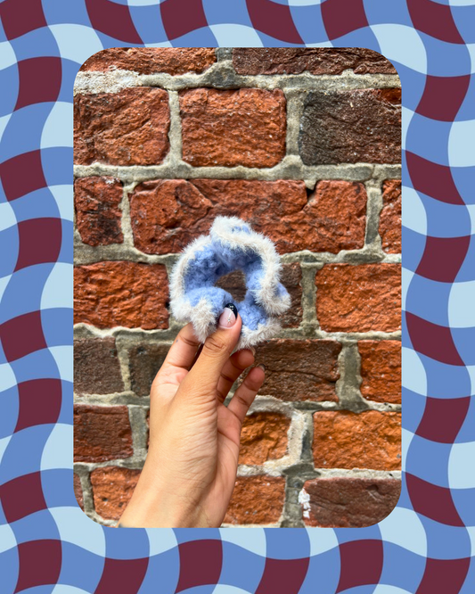 crochet mini scrunchie - cornflower blue